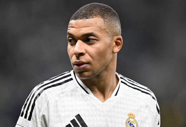 Mbappe yêu cầu Real Madrid chiêu mộ 'phù thủy chân trái' về Bernanbeu