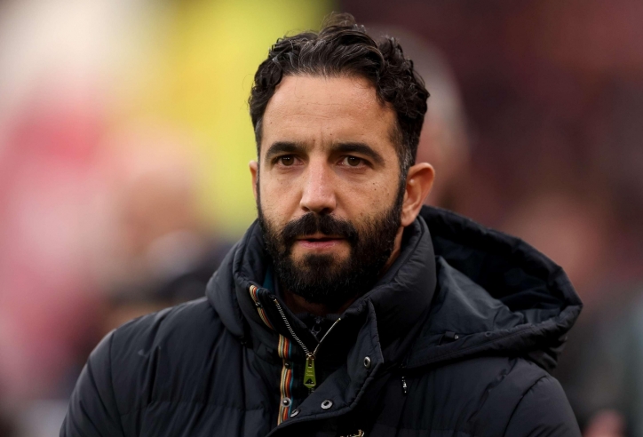 HLV Ruben Amorim: 'Hàng thủ MU quá thiếu chất lượng'