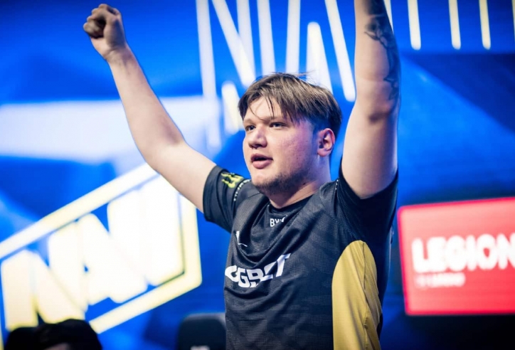 Ngôi sao của NAVI s1mple tặng huy chương IEM Cologne cho người hâm mộ