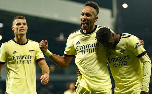 Aubameyang nổ súng và Arsenal đang mơ về sự trở lại mạnh mẽ