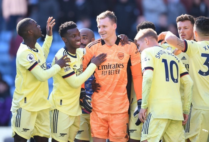 Arsenal từng bước chạm tay vào vé dự Champions League