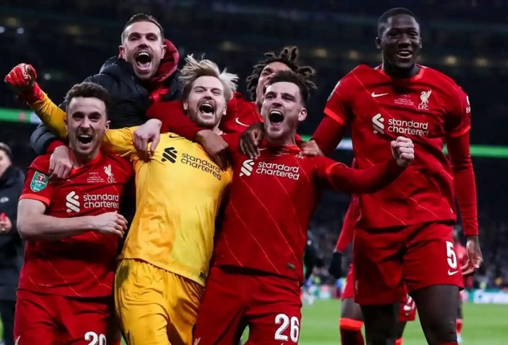 Đủ sức 'ăn 4' không, Liverpool?