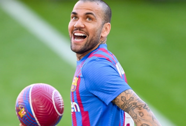 Lộ diện thân phận siêu sao chi 1 triệu Euro giúp Dani Alves ra tù