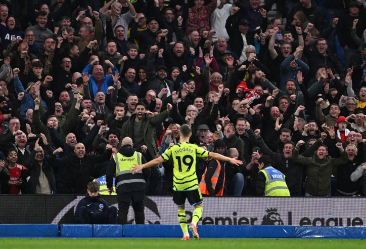 Fan Arsenal mê mẩn với pha ăn mừng bàn thắng của Trossard