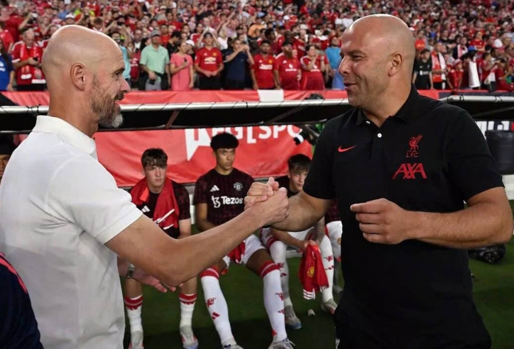 Ten Hag: 'Arne Slot may mắn hơn tôi'
