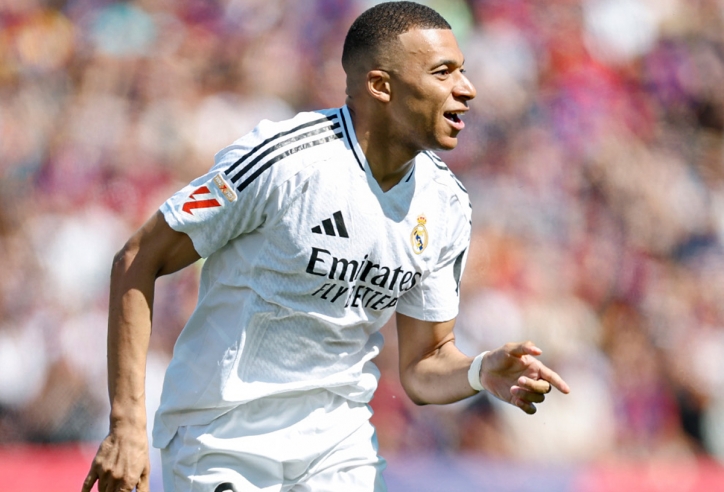 Cựu chủ tịch UEFA chỉ trích những kẻ châm biếm Mbappe