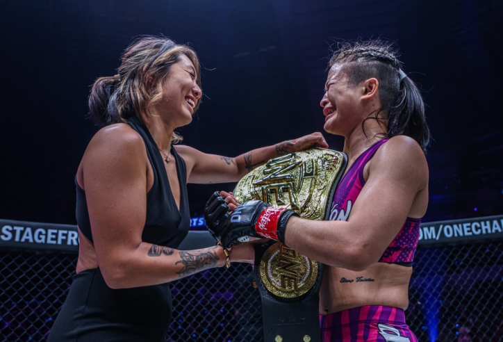 ONE Fight Night 14: Stamp Fairtex làm nên lịch sử, trở thành nữ võ sĩ đầu tiên của ONE vô địch ở 3 thể thức thi đấu