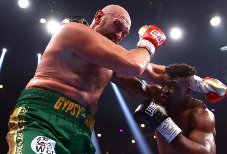 Top 5 đối thủ tiềm năng cho Francis Ngannou sau trận thua tranh cãi với Tyson Fury