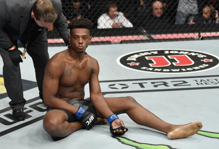 'Tẩn' anh trai, nhà cựu vô địch UFC phải hầu tòa