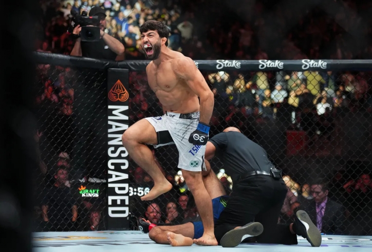 UFC Austin: Arman Tsarukyan bất ngờ đánh bại Beneil Dariush