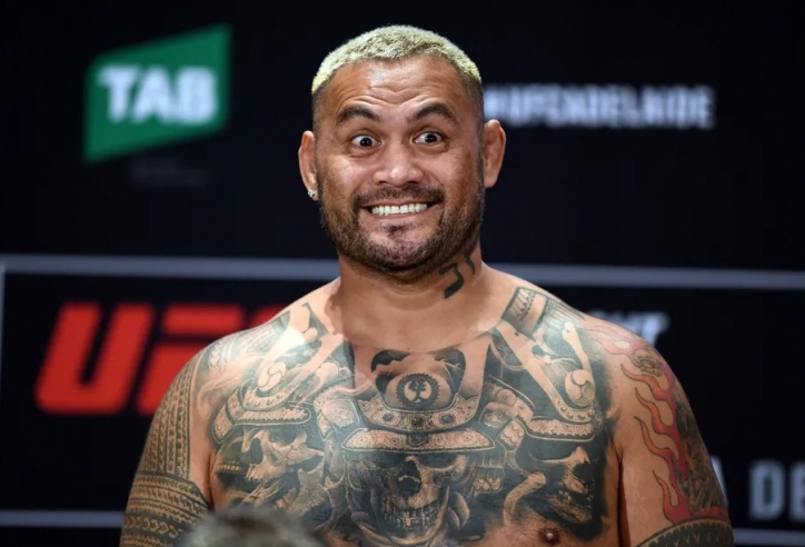 Huyền thoại UFC Mark Hunt bị gạ ‘bán độ’