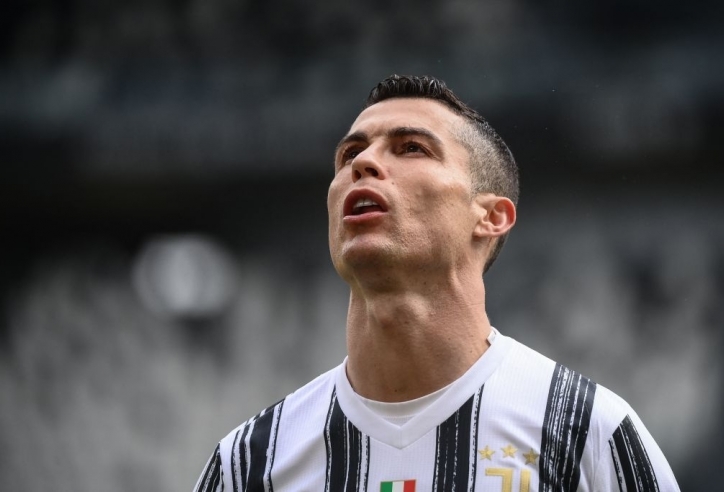 Ronaldo bị tiền bối chỉ trích thẳng thắn