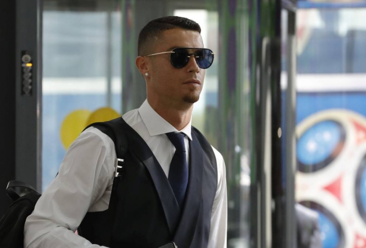 Chuyển nhượng bóng đá tối 4/8: Ronaldo tái hợp thầy cũ, kình địch MU phá kỉ lục?