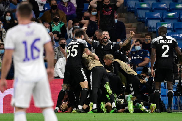 Tân binh Cúp C1 'đánh sập' Bernabeu
