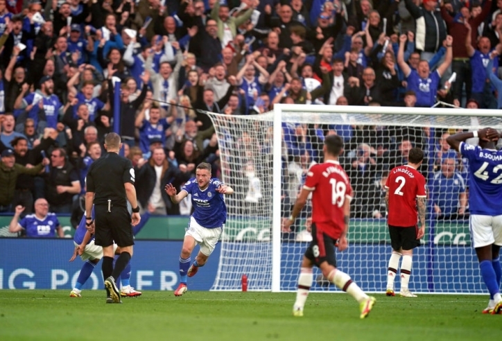 Man United vụn vỡ tại King Power