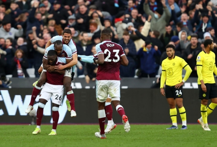 Chelsea thua West Ham: Sự ảo tưởng của ứng viên vô địch
