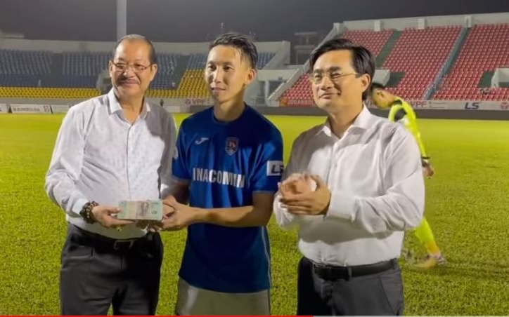 VIDEO: Than Quảng Ninh được thưởng nóng sau khi 'đánh bật' HAGL khỏi top 1
