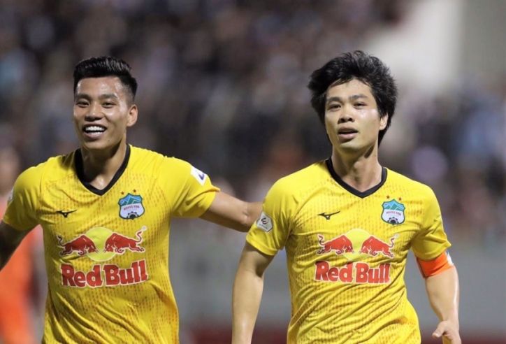 VIDEO: Những quyết định gây tranh cãi của trọng tài ở vòng 11 V-League 2021