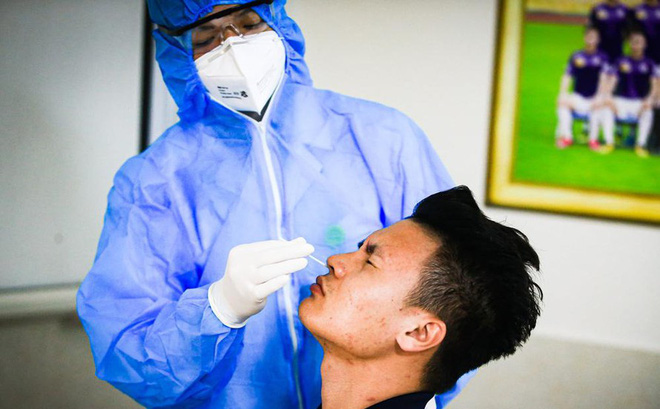 CLB Hà Nội hoãn tiêm vaccine Covid-19
