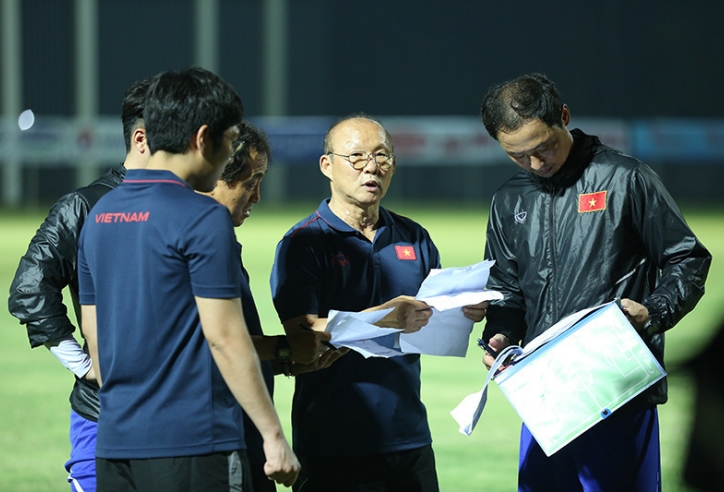 HLV Park trao 'đặc quyền' cho trợ lý