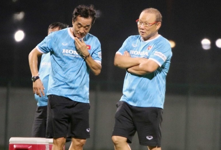 Trợ lý HLV Park gặp 'sự cố' trước AFF Cup 2021