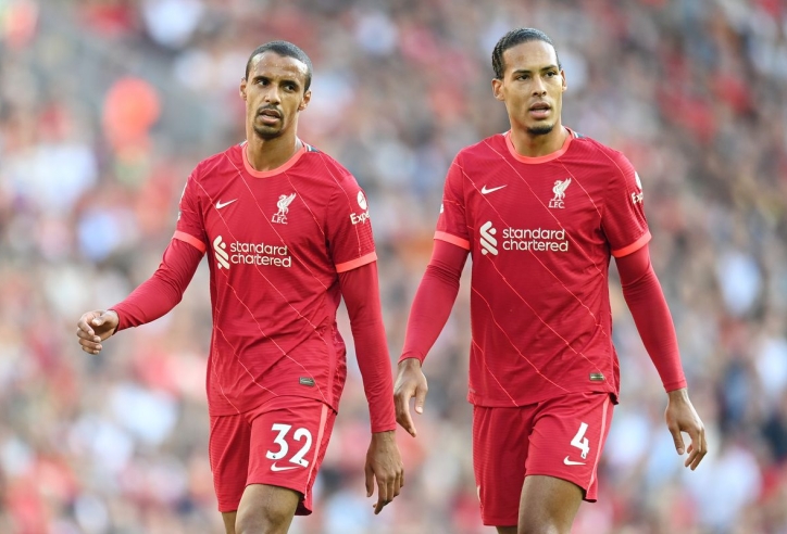 Trung vệ trụ cột chấn thương, Liverpool lại thành ‘bệnh viện’ trước vòng 2 Ngoại hạng Anh