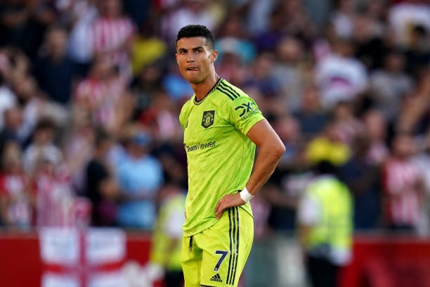Ronaldo bị cảnh sát triệu tập vì hành động thiếu văn minh với CĐV nhí