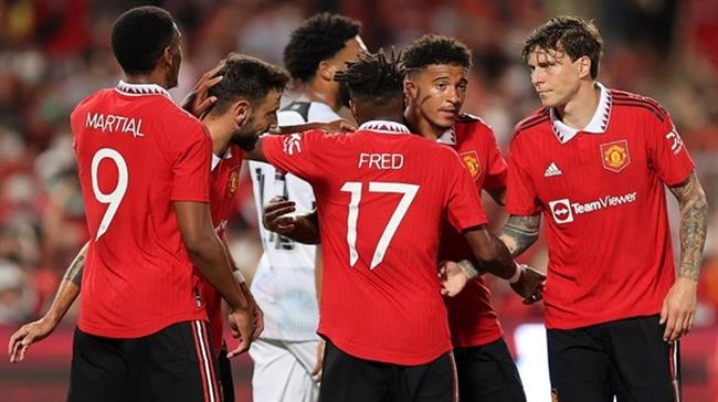 NÓNG: Có Casemiro, MU bất ngờ thanh lý ‘tương lai đội bóng’ cho đối thủ
