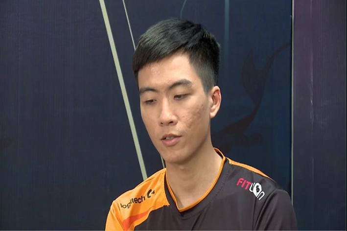 Liên Quân Mobile: Xuân Bách chỉ ra lý do Team Flash thua đối thủ yếu nhưng lại thắng đối thủ mạnh