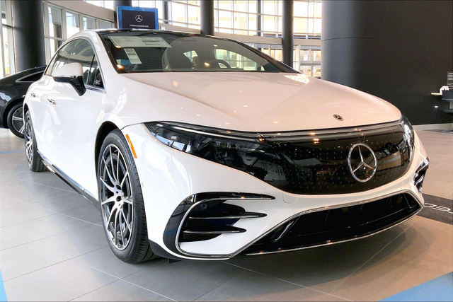 Loạt xe Mercedes-Benz mới sản xuất 2022 'lãnh án' triệu hồi do lỗi cảm biến lái tự động