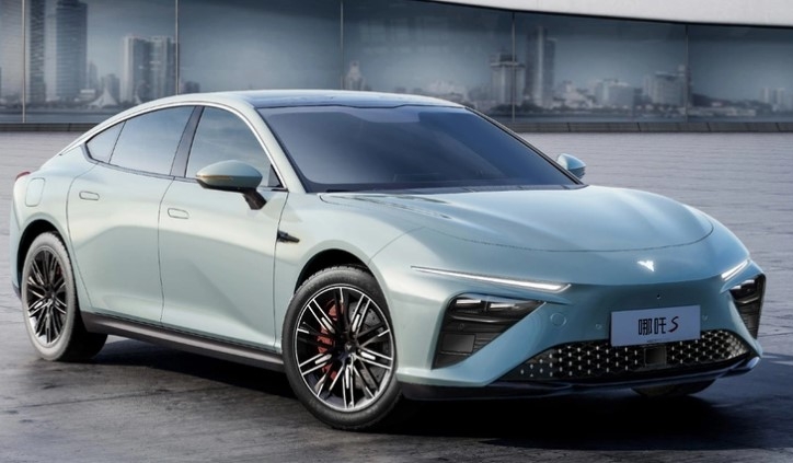 Siêu xe điện Trung Quốc chạy hơn 1.000 km sau mỗi lần sạc, 'vượt mặt' Tesla Model 3