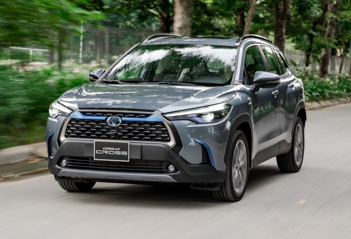 Toyota Corolla Cross bất ngờ lại rơi vào tình trạng 'ép mua thêm lạc'