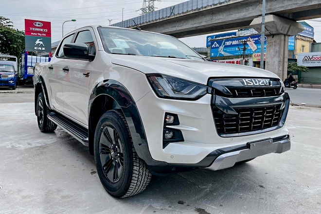 Isuzu D-Max 2022 thêm trang bị và phiên bản thể thao mới, sẵn sàng 'tiếp' Nissan Navara mới