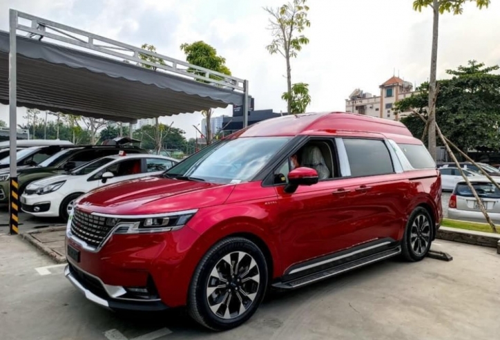 Kia Carnival phiên bản 'Big Boss', đặt trước 300 triệu hãng mới sản xuất, giá từ 2,479 tỷ đồng