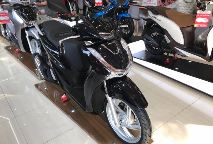 Giá Honda SH vẫn 'phi như bay', mức chênh cao kỷ lục, đủ mua 1 chiếc Honda Wave vẫn còn thừa tiền