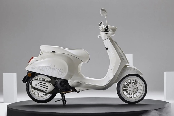 Vespa Sprint Justin Bieber 'lên kệ' tại Việt Nam, giá bán cao nhất 132 triệu đồng