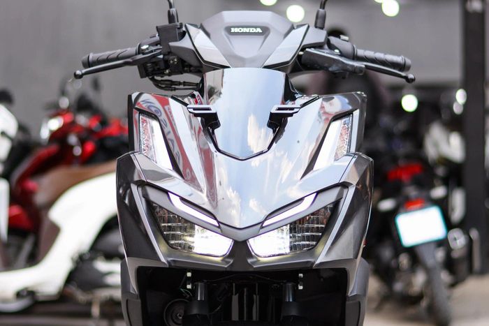 Honda Vario 160 nhập 'trượt giá' sâu, người tiêu dùng Việt thêm sự lựa chọn với Air Blade 160