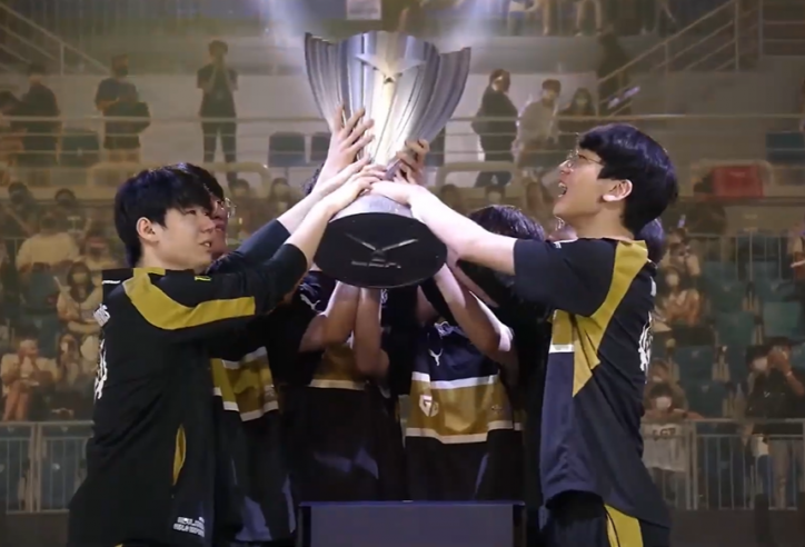 Gen.G Esports lên ngôi vô địch LCK Mùa Hè 2022