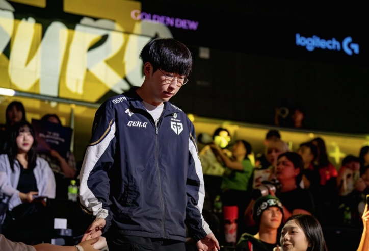 HLV GEN: ‘Chúng tôi tuyển Duro không phải vì hết tiền'