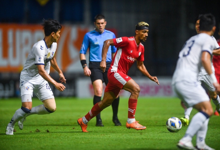 AFC ấn tượng pha ‘xâu kim’ của cầu thủ Viettel
