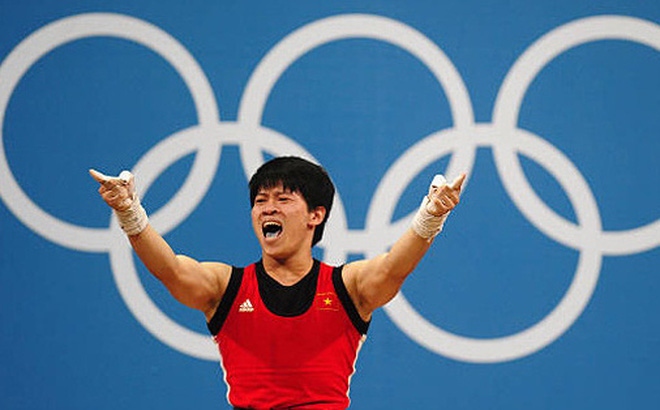 Lực sĩ Việt Nam nhận huy chương Olympic sau 9 năm