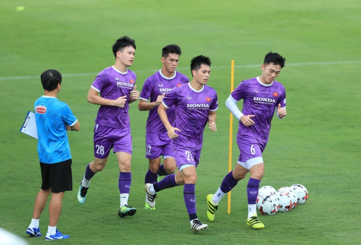 HLV châu Âu: ‘ĐT Việt Nam tập trung sớm là rất tốt’