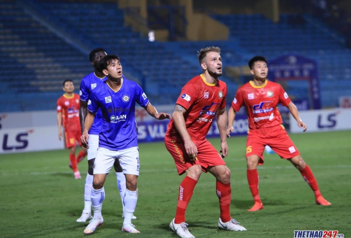 FIFA phạt nặng đại diện Việt Nam sau vụ kiện ngoại binh châu Âu