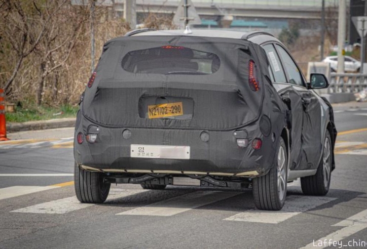 'Bom tấn' đấu Honda CR-V, Mazda CX-5 lộ diện, nội thất cực 'xịn'