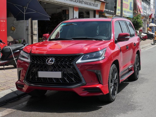 'Giật mình' Lexus LX 570 Super Sport được rao bán chỉ hơn 2 tỷ đồng