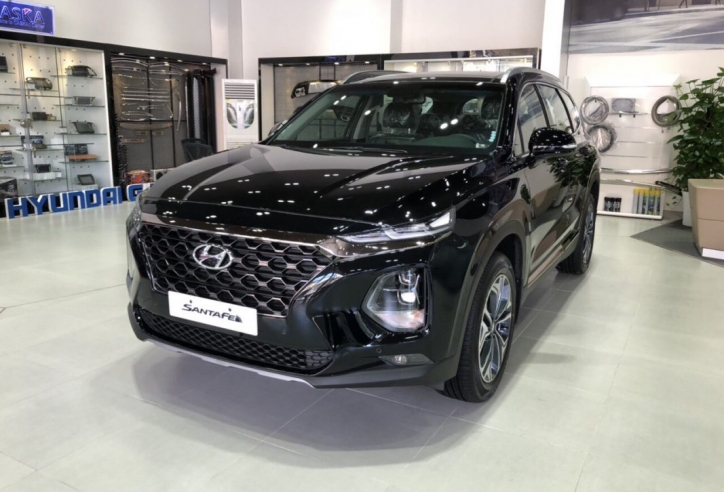 Xả hàng tồn, giá xe Hyundai Santa Fe giảm “sốc” tới 140 triệu đồng