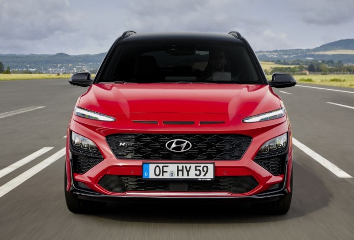 Hyundai Kona 2021 ra mắt với thiết kế cực đẹp, cạnh tranh Kia Seltos