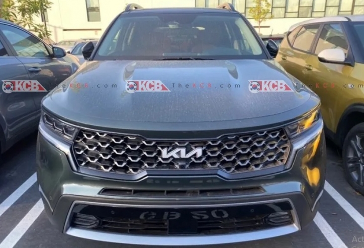 Lộ ảnh thực tế Kia Sorento 2022, thiết kế hiện đại đấu Hyundai Santa Fe