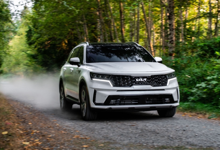 Mẫu SUV đẹp long lanh của KIA ra mắt, tiết kiệm nhiên liệu hơn xe máy