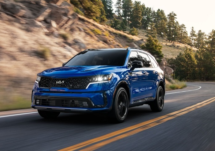 Kia Sorento 2022 ra mắt: tăng giá bán, thêm trang bị đấu Hyundai Santa Fe